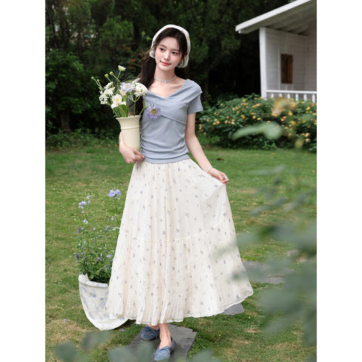 鹿向南「云间花褶」杏色碎花半身裙女夏季高腰显瘦A字大摆长裙子 商品图4