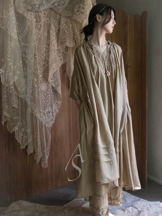 Maku 26SS 茶金色手织真丝小花钩绣长裤 商品图3