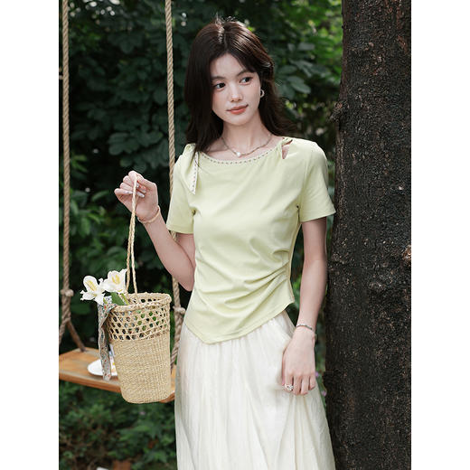 鹿向南「薄荷初晴」不规则绿色短袖T恤女夏季显瘦设计感正肩上衣 商品图2