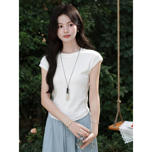 鹿向南「软糯云白」白色T恤女夏季新款小众垂感修身正肩短袖上衣 商品图0