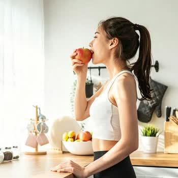 京鲜生山东栖霞红富士苹果 12粒 净重5斤 单果190g-240g 生鲜礼盒 商品图1