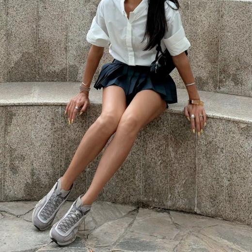 严选 | 昂跑 FKA twigs x On Cloud X4系列跑鞋 黑色/棕色/灰红色/米色 36-45码 透气缓震男女休闲户外运动鞋 商品图9