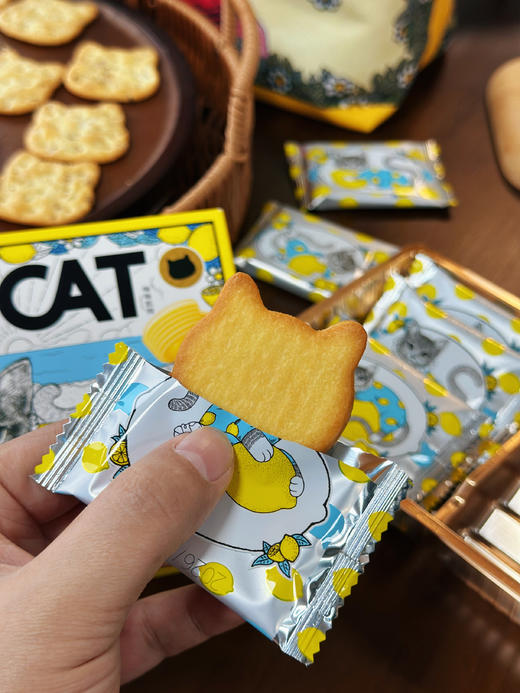 ❗️奥力给🔥新品上线🐱MiMiCAT自在喵打苏打饼干！不管是奶盐/黑胡椒味的自在喵打苏打饼，还是香水柠檬味的猫柠薄脆，全都是29.9元4盒！3盒还送定制帆布袋！ 商品图4