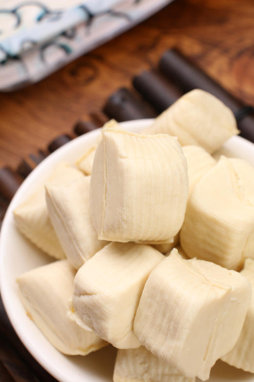 3盒💰19.9【云南石屏包浆豆腐】赠送辣椒面蘸料，煎炸烤煮‼️✅精选颗粒大非转基因大豆，满满优质蛋白，豆香浓郁✅井水点制工艺，质地细腻，清香滑嫩，口感好🤤 商品图2