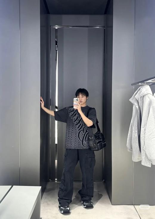 巴黎家满幅logo印花情侣款短袖T恤 商品图3