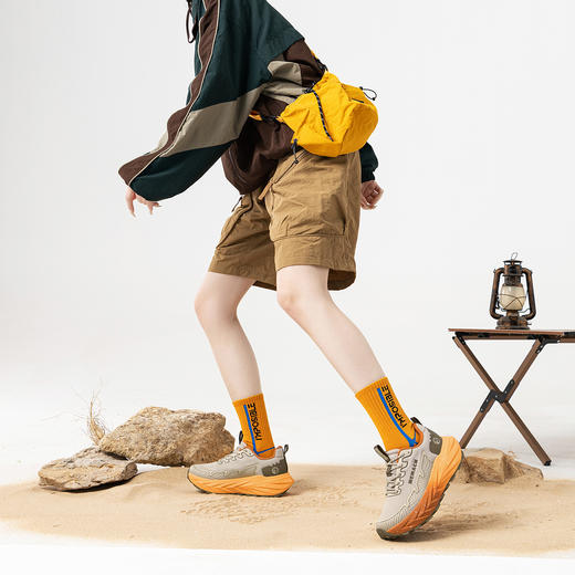 【高耐折网+TPU材质 二次橡塑发泡】防滑耐磨缓高弹震休闲跑鞋 商品图5