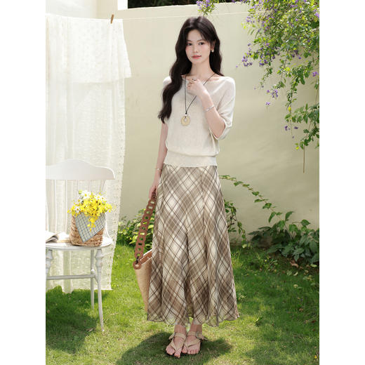 鹿向南【0428/20:00新品前1小时7折限量100件】绿色半身裙 商品图1