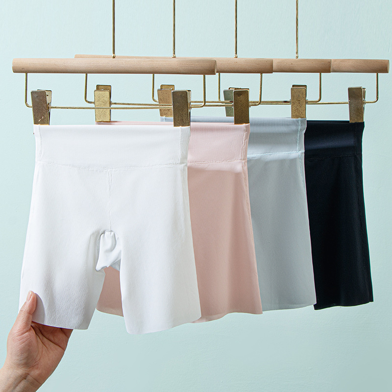 【39.9抢2条❗️冰丝儿童安全裤】安全裤+内裤二合一设计不夹PP，10A 抗jun面料呵护肌肤，轻薄冰丝材质清爽透气，夏季薄款冰丝打底短裤儿童无痕内裤配裙子QQ