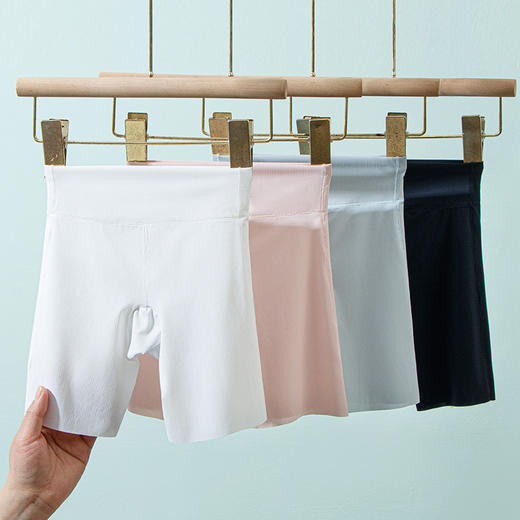 【39.9抢2条❗️冰丝儿童安全裤】安全裤+内裤二合一设计不夹PP，10A 抗jun面料呵护肌肤，轻薄冰丝材质清爽透气，夏季薄款冰丝打底短裤儿童无痕内裤配裙子QQ 商品图0