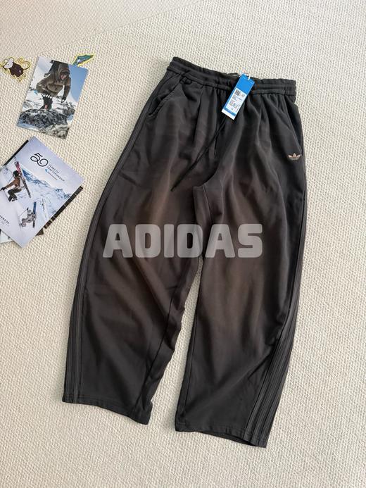 AD三条杠重磅水洗弯刀廓形休闲卫裤 商品图3