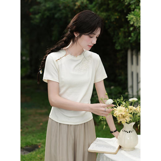 鹿向南【0428/20:00新品前1小时7折限量100件】米白色T恤 商品图3