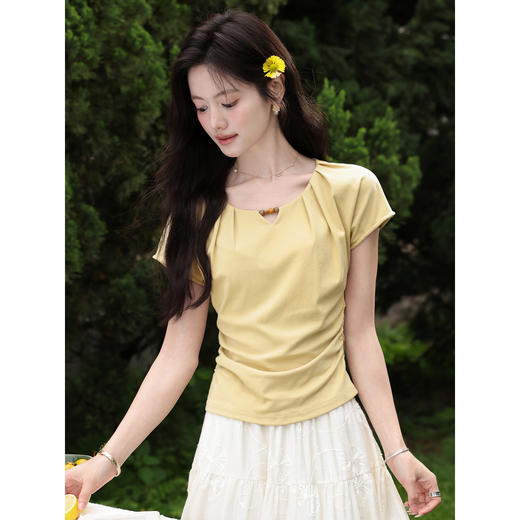 鹿向南【0428/20:00新品前1小时5折限量100件】奶黄色T恤 商品图0