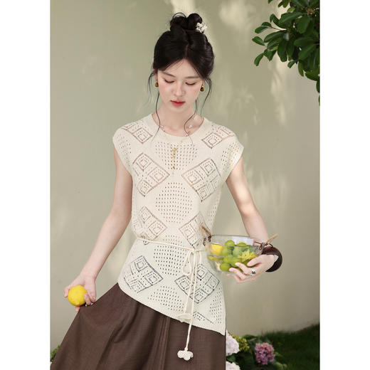 鹿向南【0428/20:00新品前1小时7折限量100件】杏色针织衫 商品图0