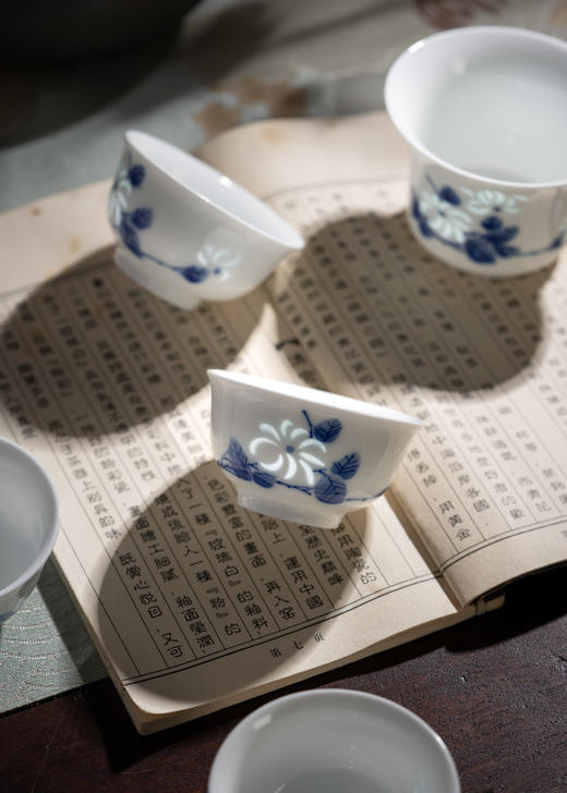 富玉丨景德镇富玉手绘山丹丹青花玲珑陶瓷功夫茶具套装白瓷家用泡茶茶杯 商品图2