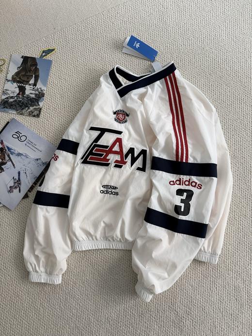 阿迪originals TEAM WOVEN PULLOVER 宽松V领运动套头卫衣 男女同款 商品图4