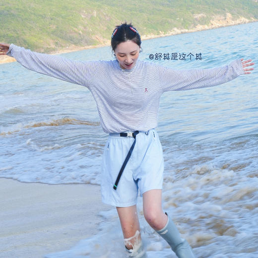 【出游季特惠】ACMEITEM爱棵米 户外运动轻量条纹长袖T恤宽松莱赛尔宽松罩衫女GAH2341069C 商品图1