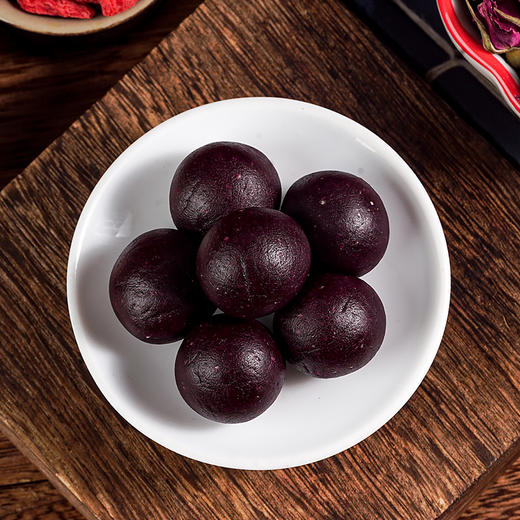 【古法匠心❗️草本粉黛玫瑰丸】甄选重瓣红玫瑰、山药、茯苓、山楂、枸杞 白芝麻、桃仁、百合、大枣、佛手等精制而成！传统中式糕点美味健康无负担中老年人下午茶养生休闲小吃零食 商品图2