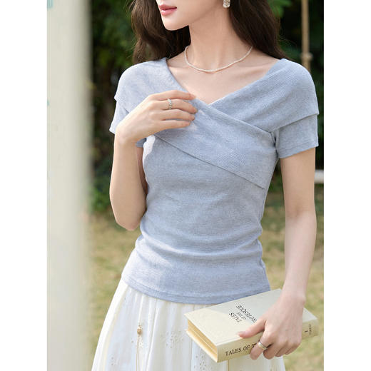 鹿向南【0428/20:00新品前1小时7折限量100件】浅蓝色T恤 商品图1