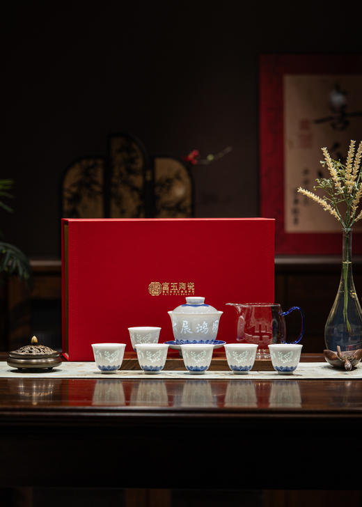 富玉丨富玉景德镇玲珑瓷功夫茶具8头套装大展鸿图设计 商品图0
