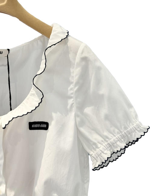 女款木耳边泡泡袖短款上衣ba017 商品图2