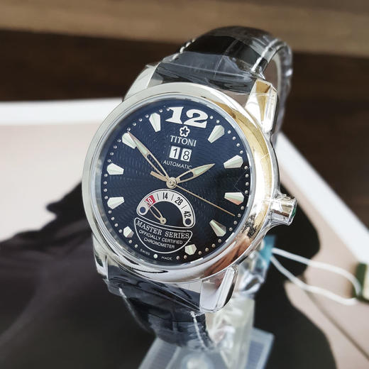 【99新】TITONI 梅花94888 S-ST-296天文台认证自动机械机芯大日历、动力储备显示39MM（男款）Master Series 大师系列精钢170426NJ40 商品图2