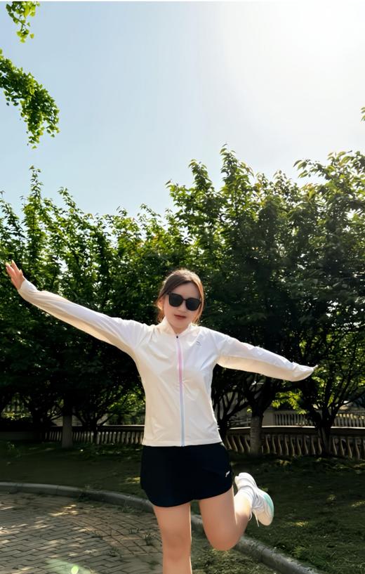 李宁2026夏季新品女子运动风衣AFDWK94 商品图3