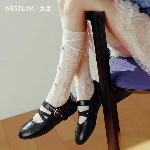 西遇芭蕾玛丽珍鞋女2026新款春季圆头交叉带浅口平底不累脚单鞋女V0066454 商品图1