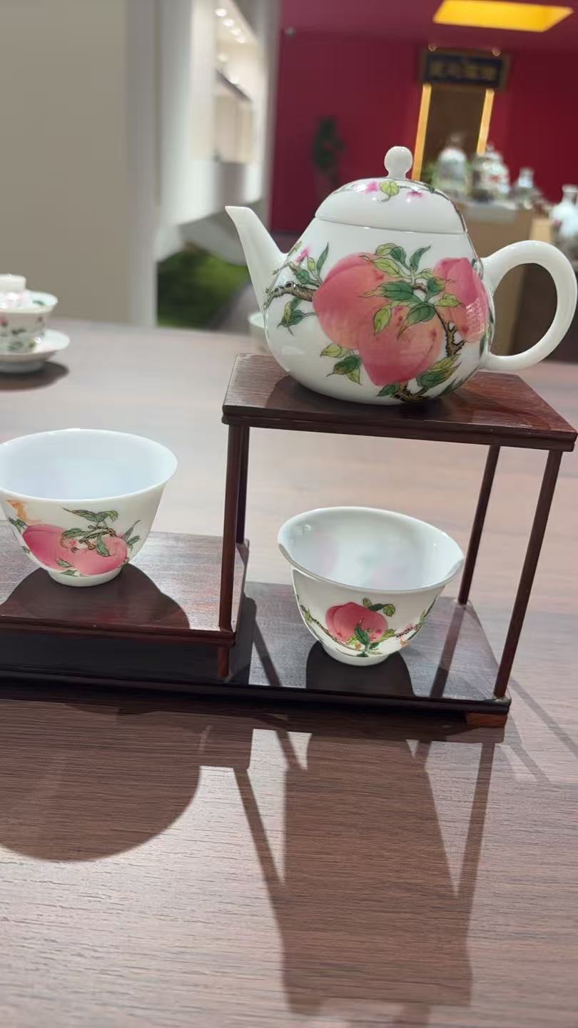 红炉珐琅彩寿桃套组