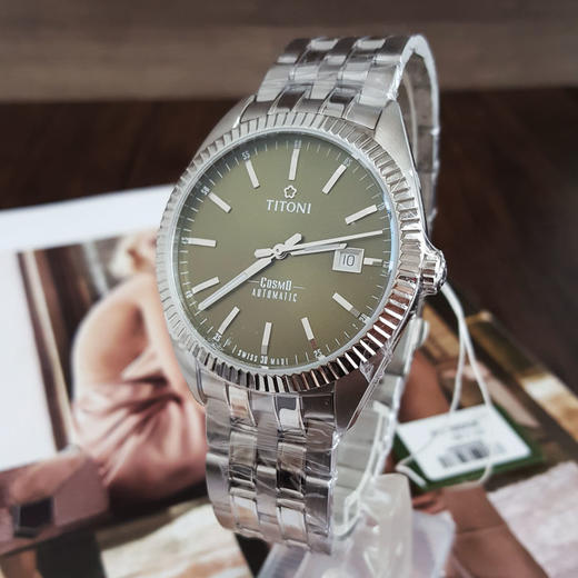 【99新】TITONI 梅花879 S-660自动机械机芯日期显示41MM（男款）COSMO宇宙系列精钢170426NJ90 商品图2