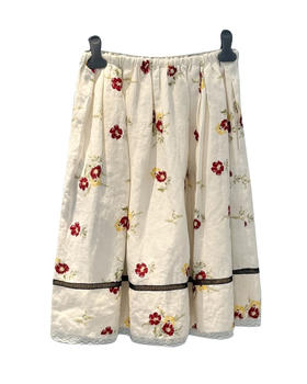 女款棉麻蕾丝拼接碎花半裙zh020