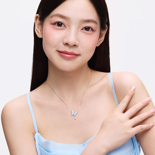 卡蒂罗KADER  【夜光效果】极光蝴蝶项链 925银碎冰冰小众高级感女友甜美气质灵动蝶梦创意吊坠设计可调节锁骨链 商品图3