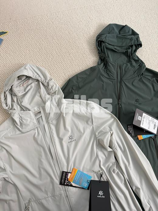 凯乐石户外男女轻薄四处激光打孔可自收纳防晒服 商品图4