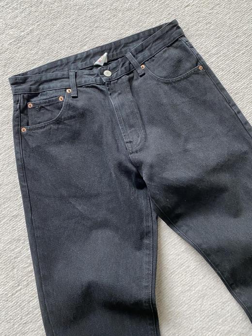 Ralph Lauren 的黑色牛仔裤，延续了品牌一贯的美式经典风格 商品图5