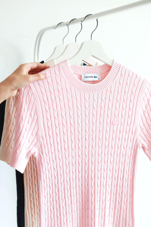 韩里韩气麻花衫，小标刺绣工艺。法式复古圆领亲肤针织衫E042568 商品图4