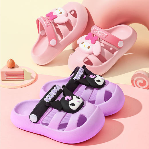 【春夏鞋服丨三丽鸥HelloKitty成人儿童拖鞋】软弹EVA厚底设计，走路不易累脚，波点/格纹/豹纹等，每款随便搭配都好看，轻松搞定日常，上班/上学族出门不纠结~ 商品图1