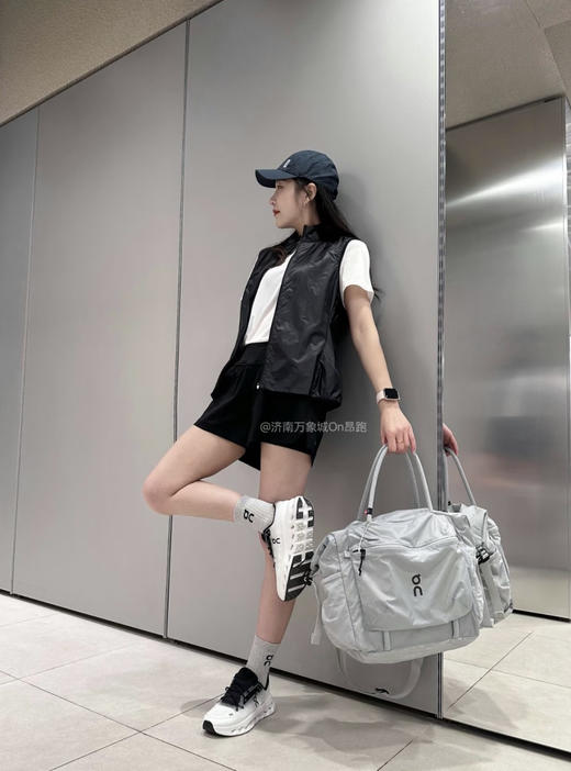 On昂跑Track Pack 35L Lite健身包旅行包 商品图5