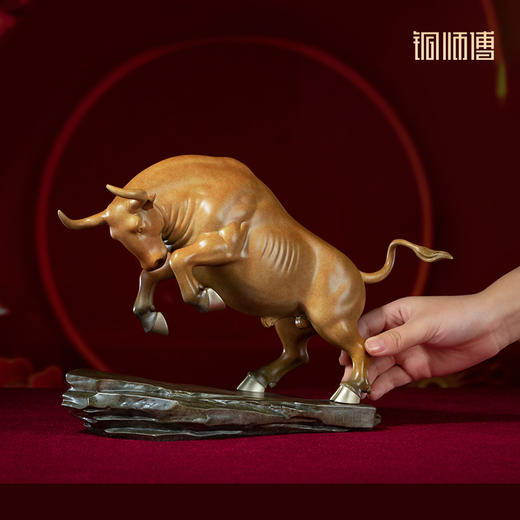 铜师傅《顶牛》办公室桌面铜摆件 家居装饰工艺品 商品图4