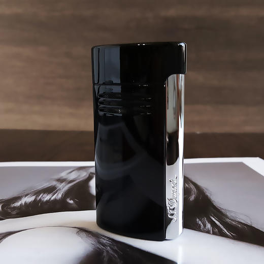 【99新未使用】S.T. Dupont 都彭MEGAJET系列020700黑色亮面巨焰防风雪茄打火机礼盒装40*73*16MM 220426NJM03 商品图3