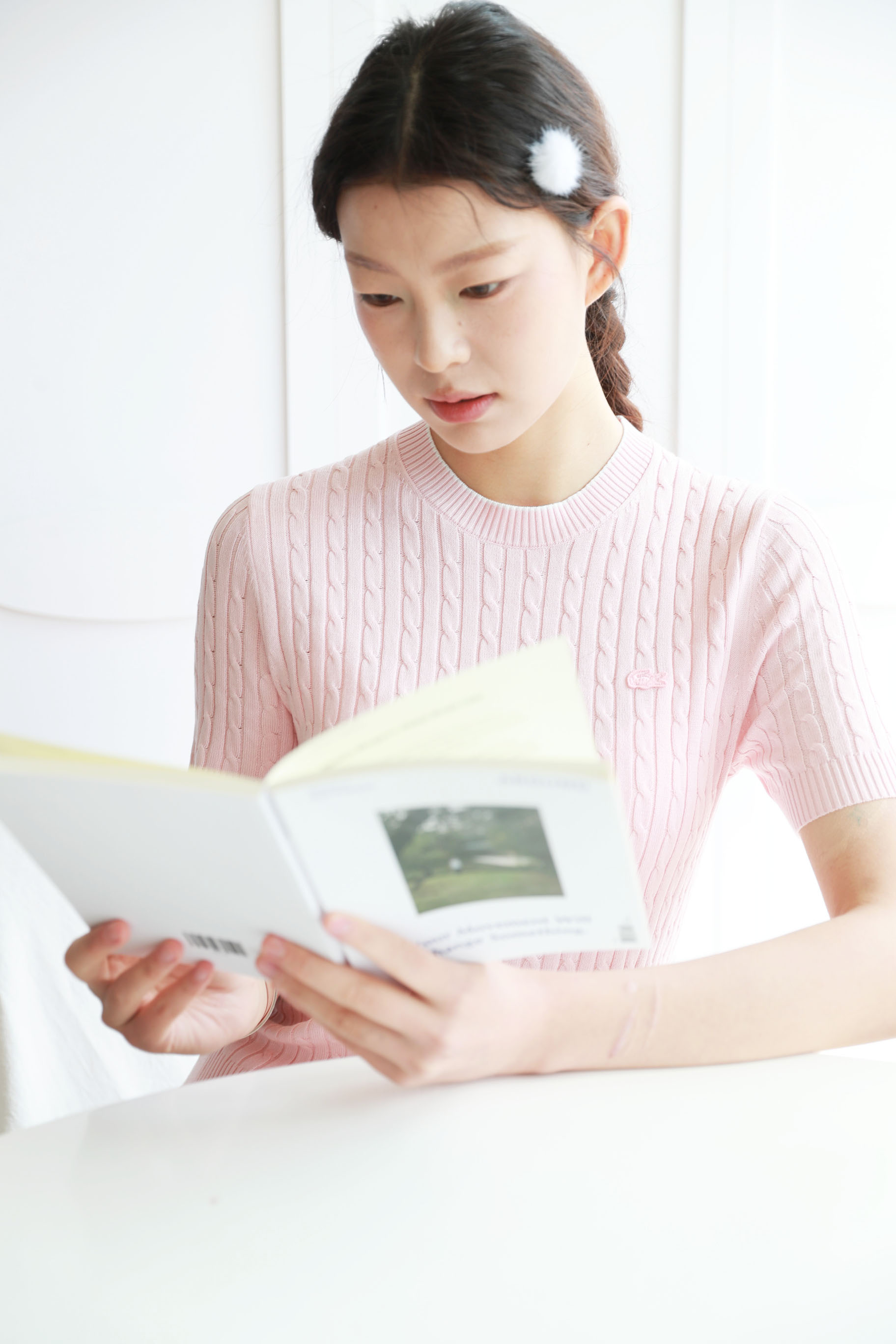 韩里韩气麻花衫，小标刺绣工艺。法式复古圆领亲肤针织衫E042568