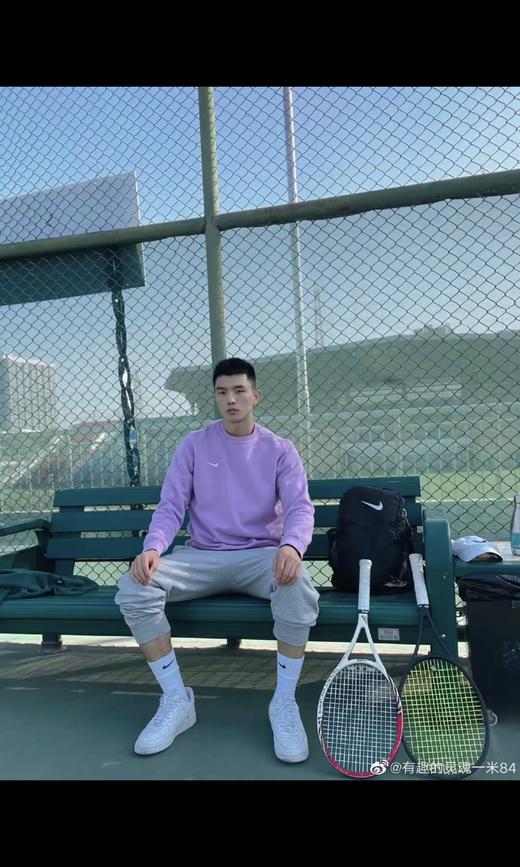 付款减库存，清仓耐克经典的 Sportswear Club 系列圆领卫衣BV2667      香芋紫卫衣 商品图2