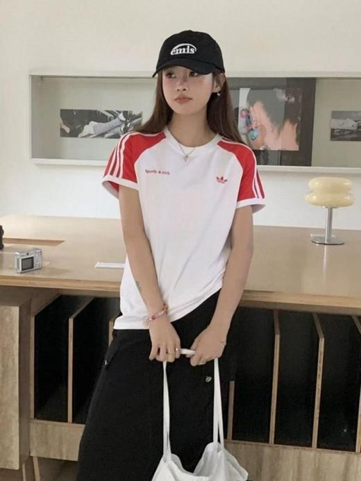 三YE草xSporty&rich联名款撞色条纹印花休闲短袖T恤女款 商品图2