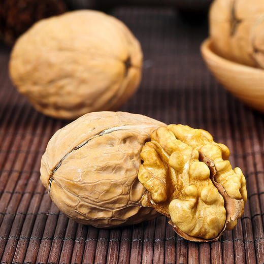 【FX】西域美农薄皮核桃500g 新疆特产零食散装核桃薄皮 商品图4
