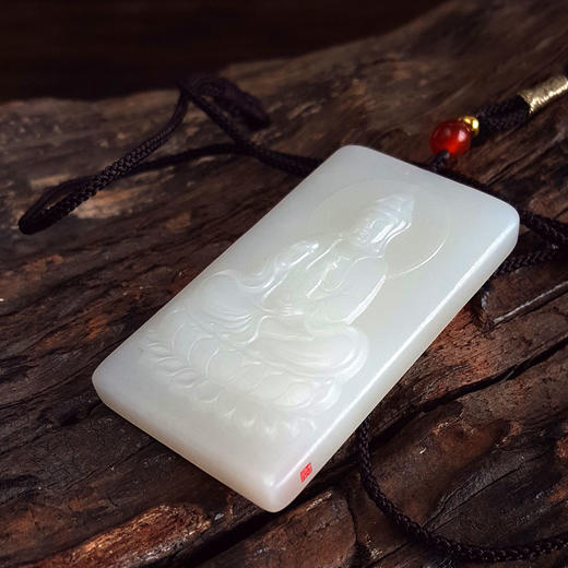 【天然正品】天然青海料细腻一级白油润度佳雕观音造型平安无事牌和田玉吊坠项链57.5*32.7*8.4MM（皆取最大值）140426NJ19 商品图3