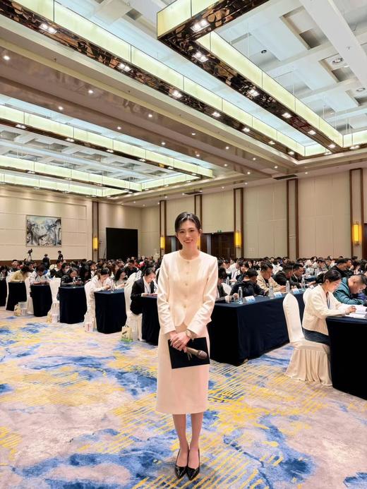 法小曼*子珍爆款tieforher大牌平替冯玲主持人同款小香风套装cs2760 商品图6