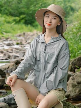 【3折】6楼OUTDOOR户外宽松轻薄舒适透气防泼水外套 吊牌价699折后价210