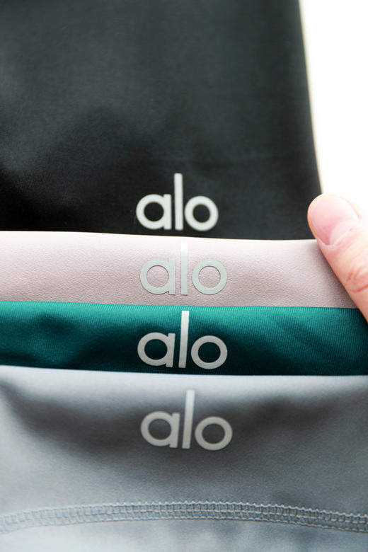 太显身材了，普拉提瑜伽中裤。小标印花提臀健身训练短裤E042766 商品图1