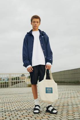 【2折】6楼OUTDOOR户外潮牌防风防泼水休闲外套吊牌价899折后价180