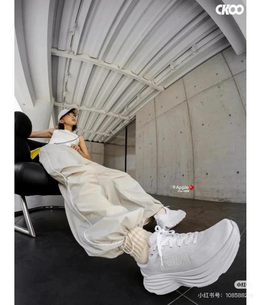 实际库存  建议拍大半码到一码！！！9个配色经典Hoka bondi 8 运动跑鞋 商品图2