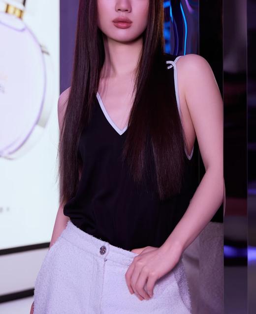 女款V领丝质针织背心he025 商品图3