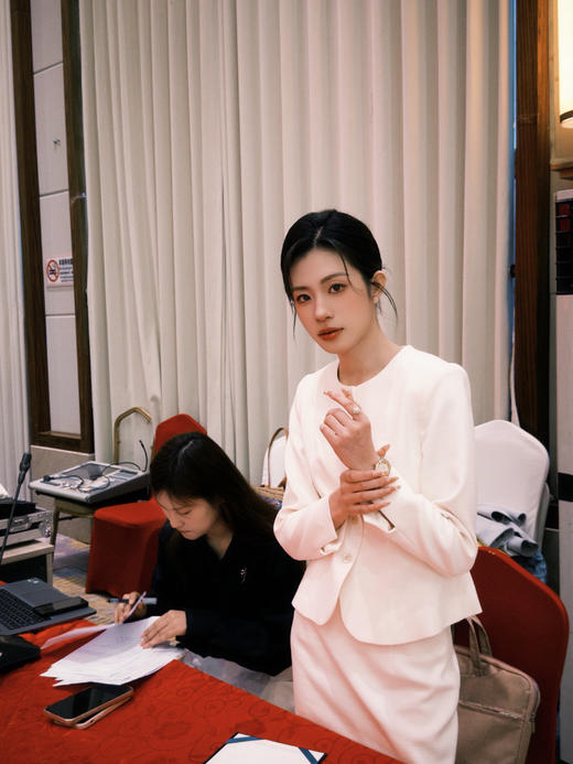 法小曼*子珍爆款tieforher大牌平替冯玲主持人同款小香风套装cs2760 商品图2